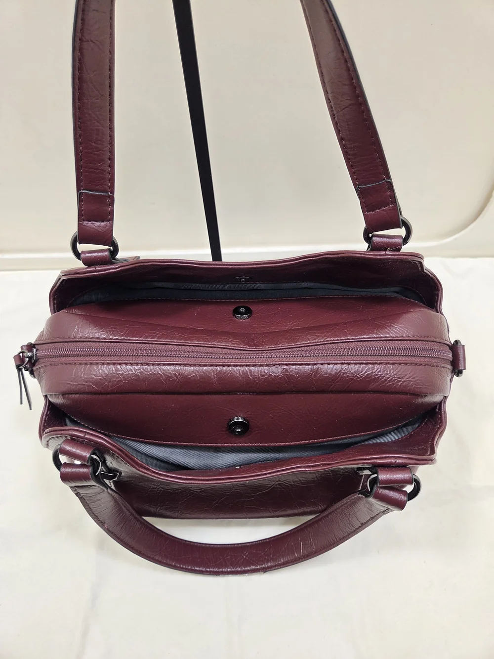 Simply Vera Vera Wang Shoulder Bag